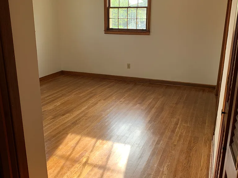 1615 E Glenwood Ave NE — Photo 10