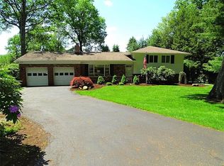 14 Holly Dr, Greensburg, PA
