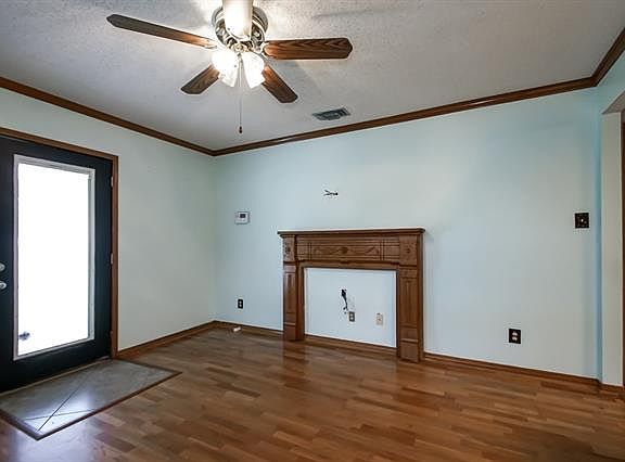 4th image of 89 Crislaur Ave