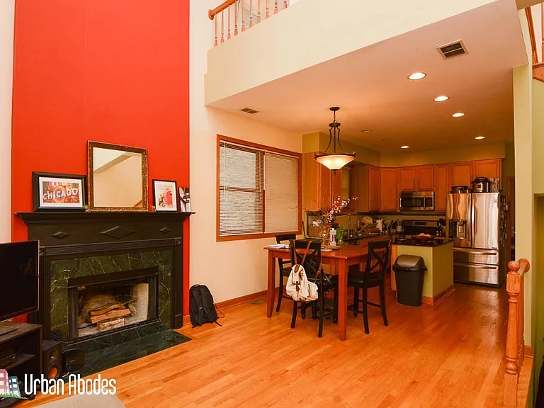 1720 W Augusta Blvd #2 — Photo 5