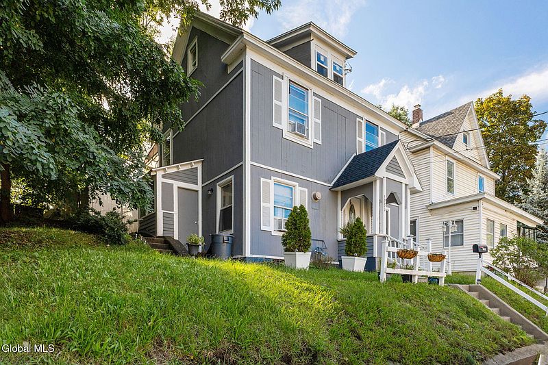 4th image of 1750 Watt Street