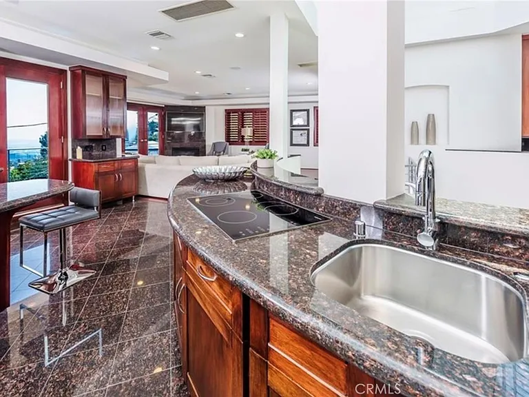 8827 Evanview Dr — Photo 5