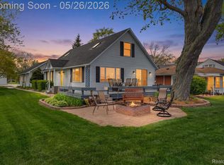5441 Pointe Dr, East China, MI 48054