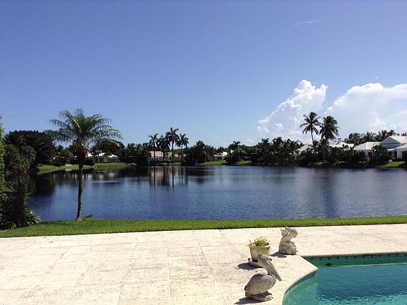 3rd image of 972 Lake House Dr