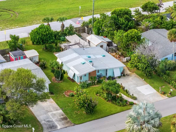 241 Avenida Central, Indialantic, FL 32903