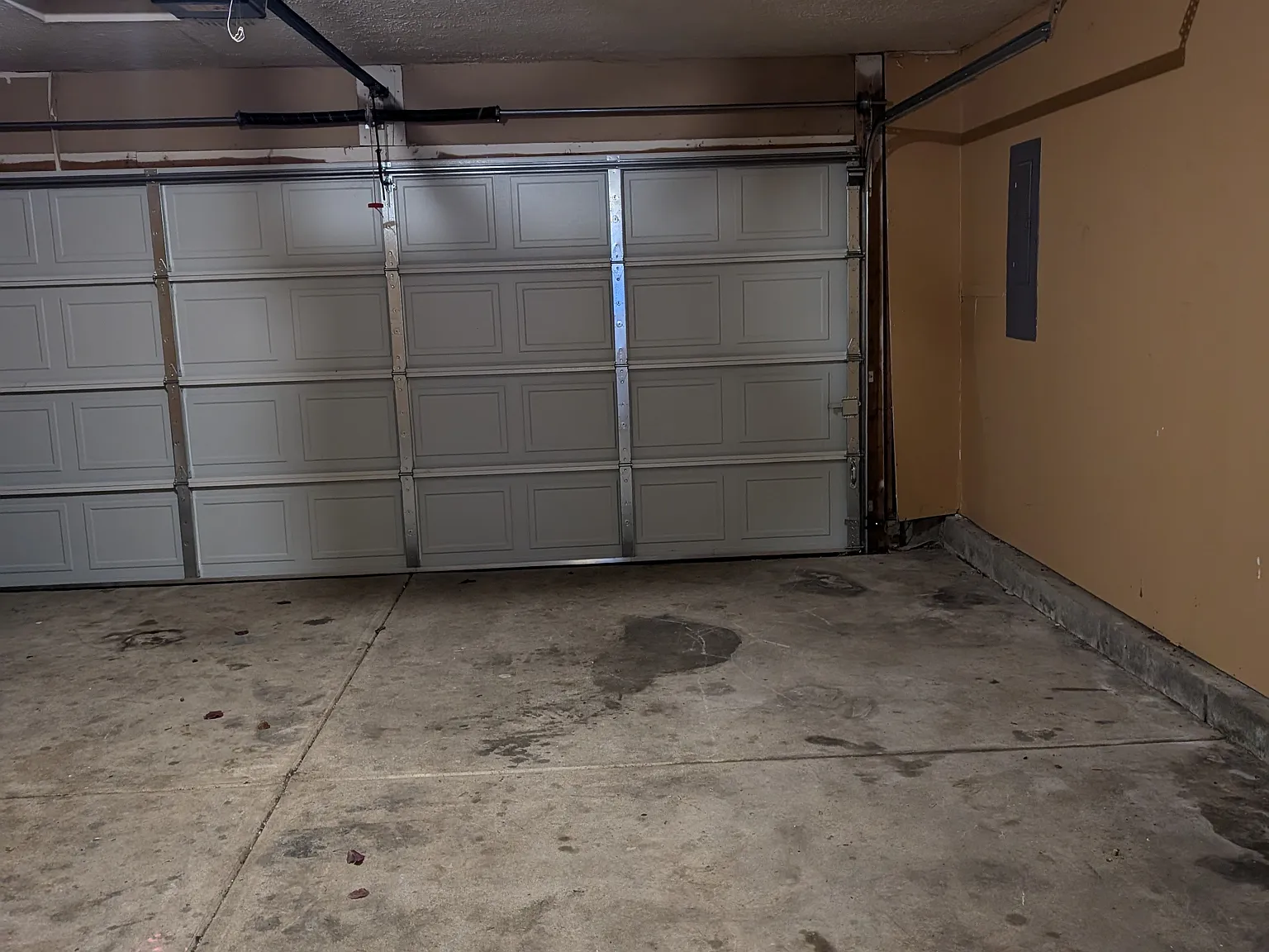 4 bed, 2.5 bath, 1580 sqft, $1,699 — Photo 4