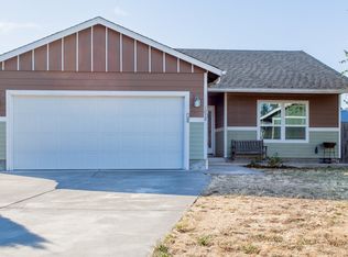 1050 Fuji Ln, Lebanon, OR 97355