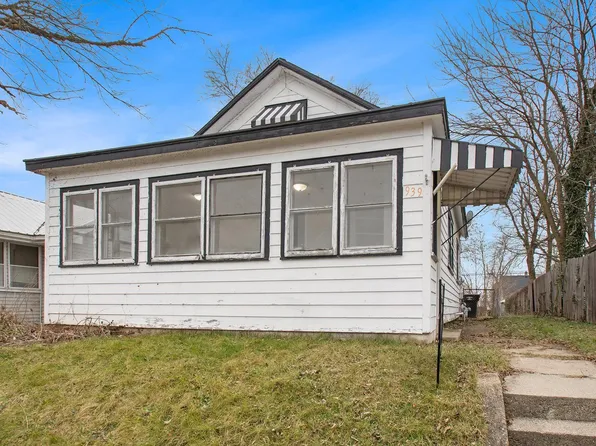 939 Oakland St, South Bend, IN 46615