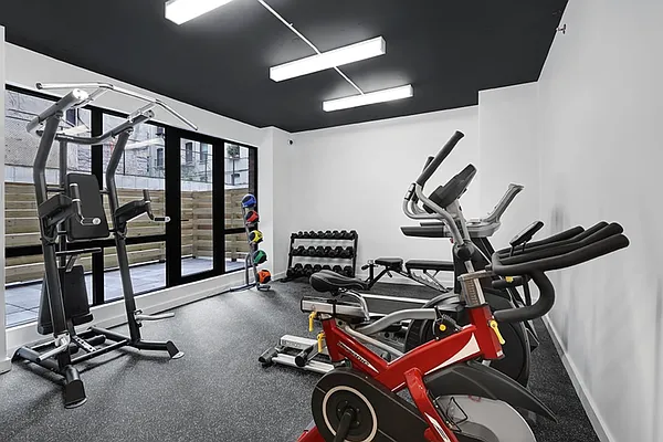 Rented by REZI | media 22