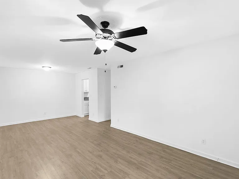Glen Iris Place — Photo 19