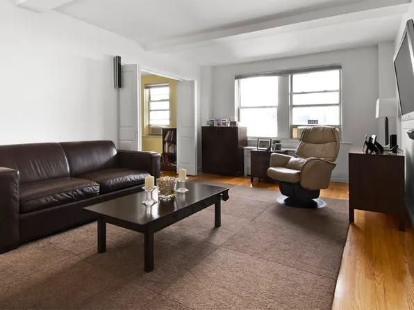 321 East 43rd Street image 1 of 3