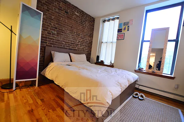 Rented by City Stop Realty | media 2