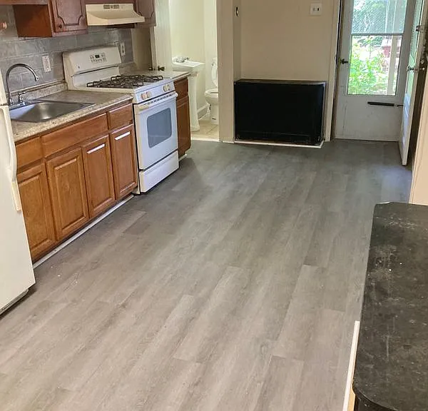 1237 Morton St — Photo 2