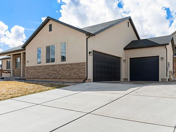 3rd image of 224 S House Rock Dr