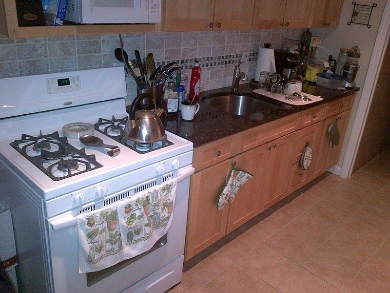 1st image of 2322 28th St Bsmt 1
