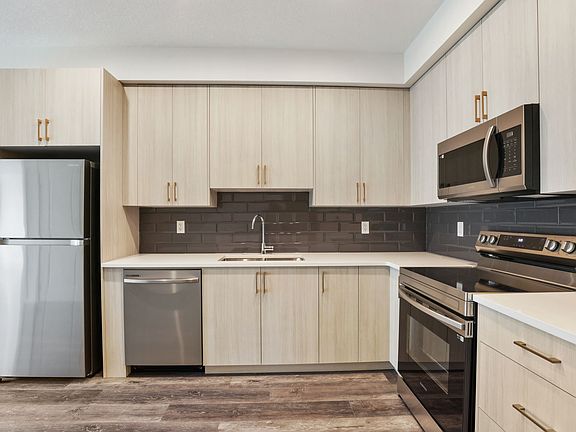2nd image of 740 Legacy Village Rd SE #2105