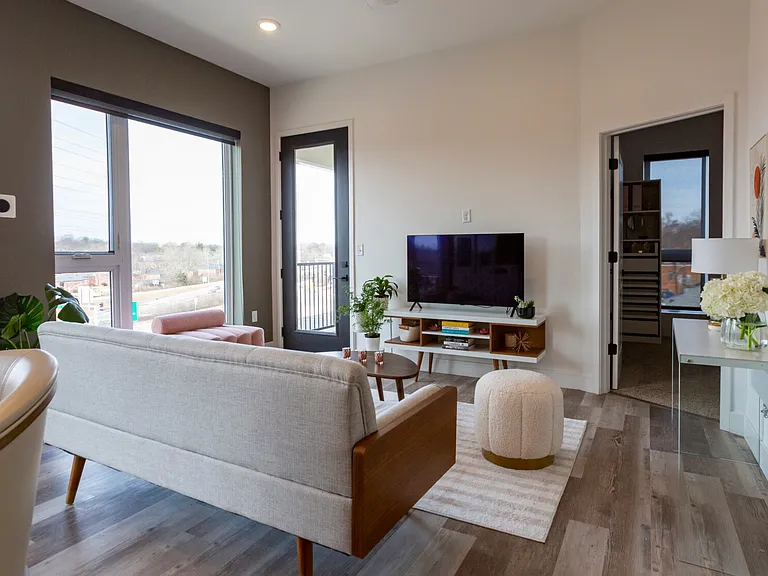 Mckenzie | Living room