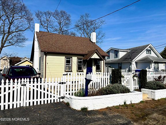 2nd image of 59 Pinehurst Road