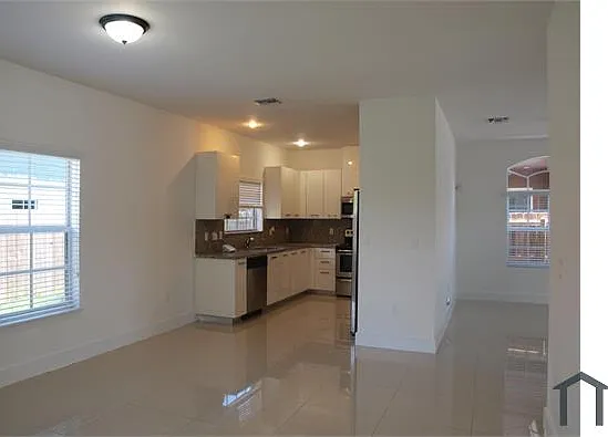 15610 SW 11th Ter — Photo 23