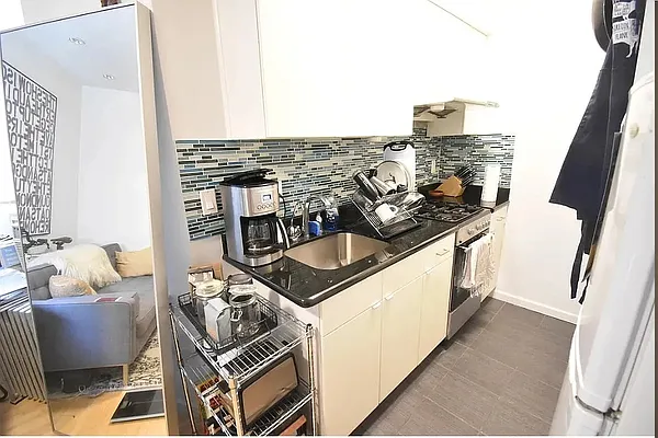 Rented by Wyllie Real Estate | media 14