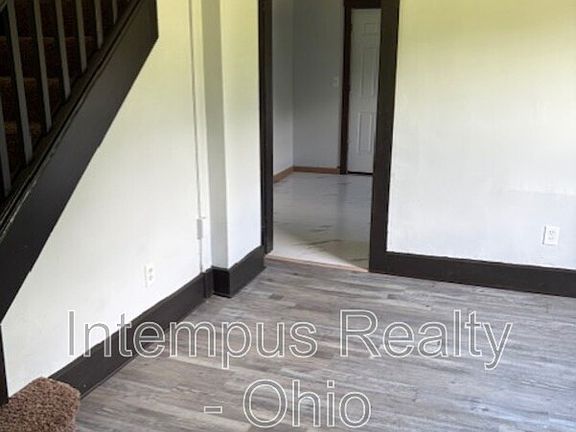 3rd image of 150 Benita Ave
