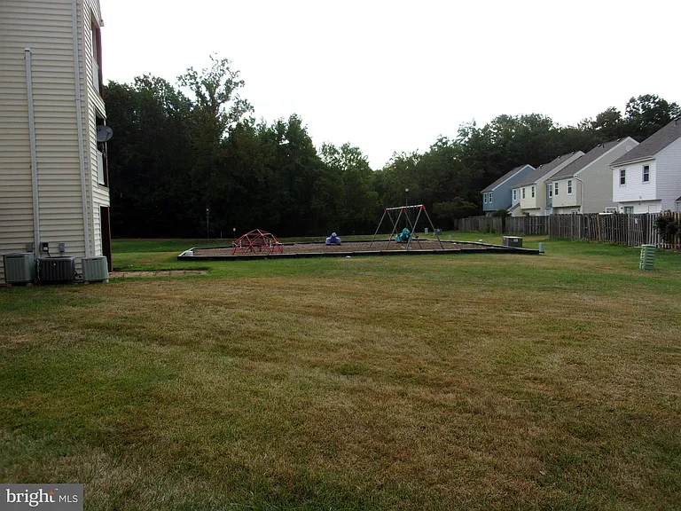 100 Chesterfield Ln — Photo 19