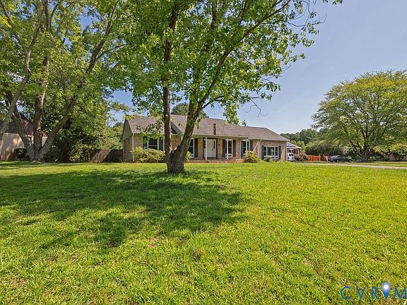 2nd image of 1011 Adkins Rd