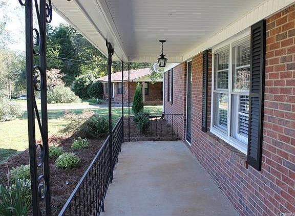 2nd image of 2420 Belle Terre Dr