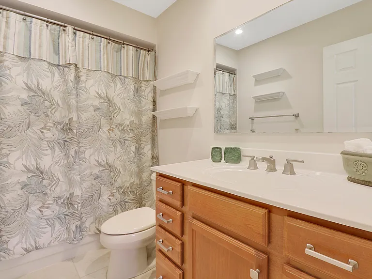 706 Club Dr — Photo 13