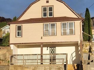 107 Main St, Genoa, WI 54632