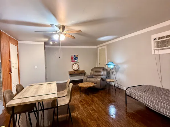 810 Haggin St #810, San Antonio, TX 78210