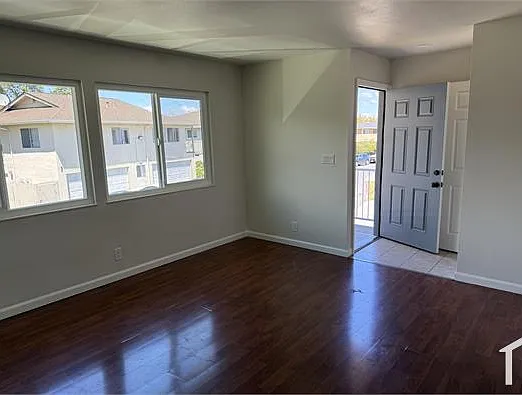 2 bed, 900 sqft, $2,600 — Photo 4