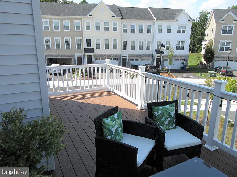 544 Liam Pl — Photo 11