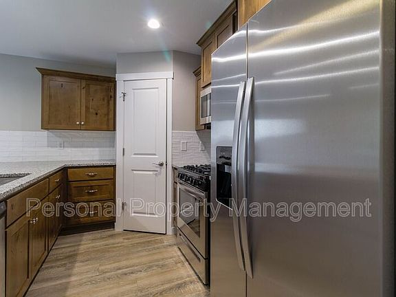 3rd image of 6011 NE 105th Ave #A