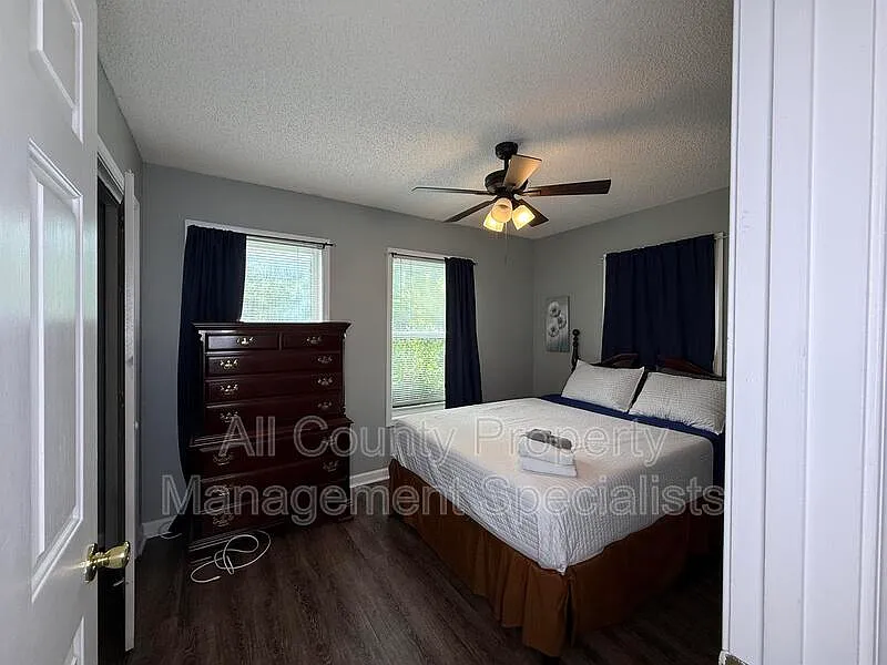 2 bed, 2.0 bath, 1000 sqft, $2,050 — Photo 4
