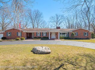 1120 Riverside Dr, Owosso, MI 48867