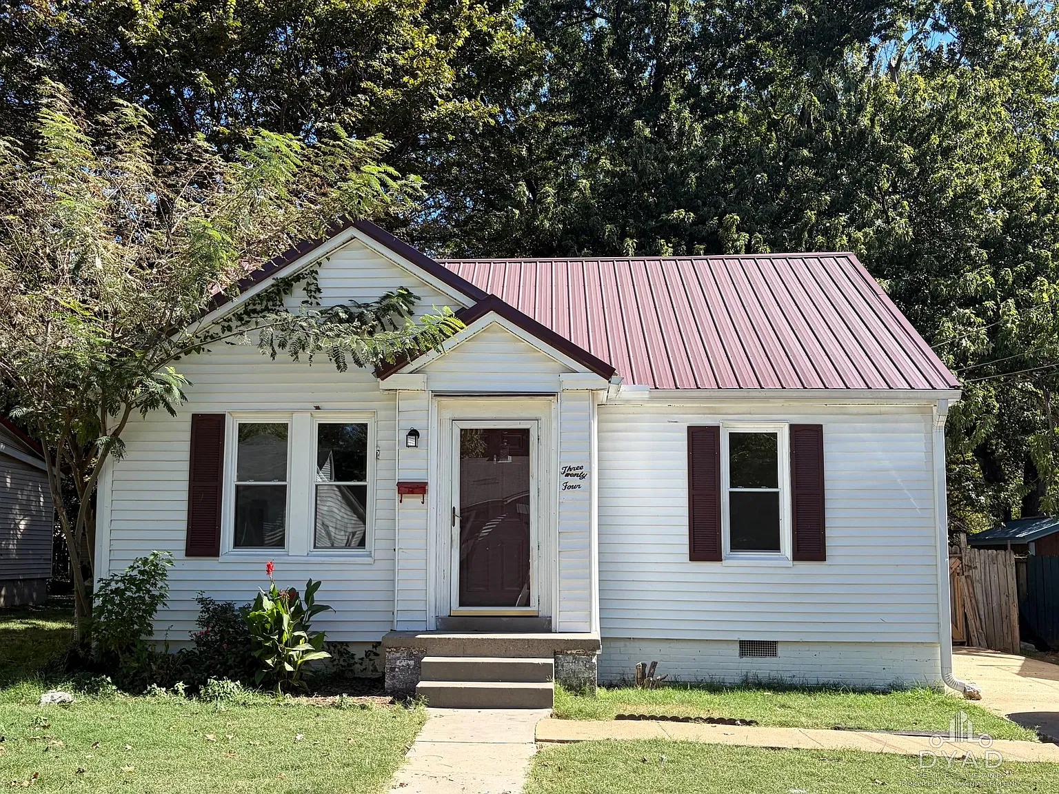 324 Victory Avenue - 1 — Photo 1