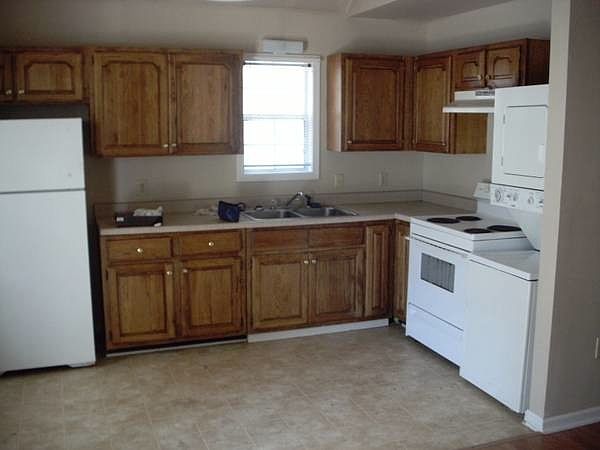 2nd image of 316 Plaza Ave