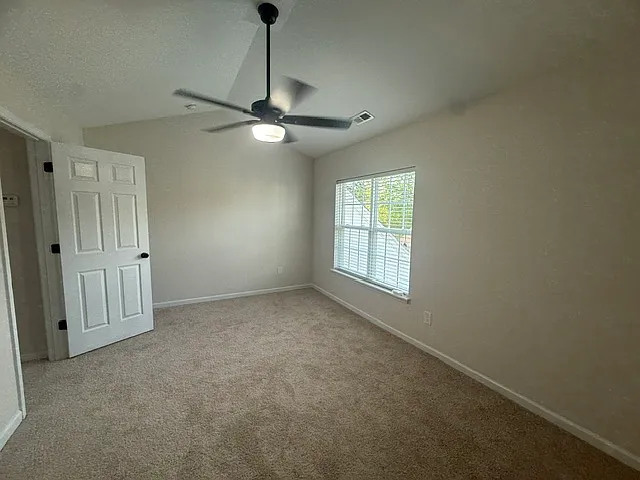 116 Goldfinch Ave — Photo 24