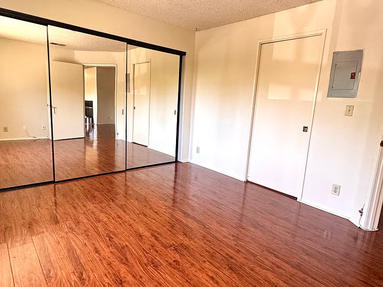 4267 Beverly Glen Blvd #203 — Photo 11