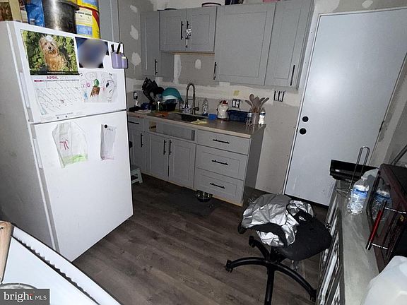 5th image of 1605 Cole St