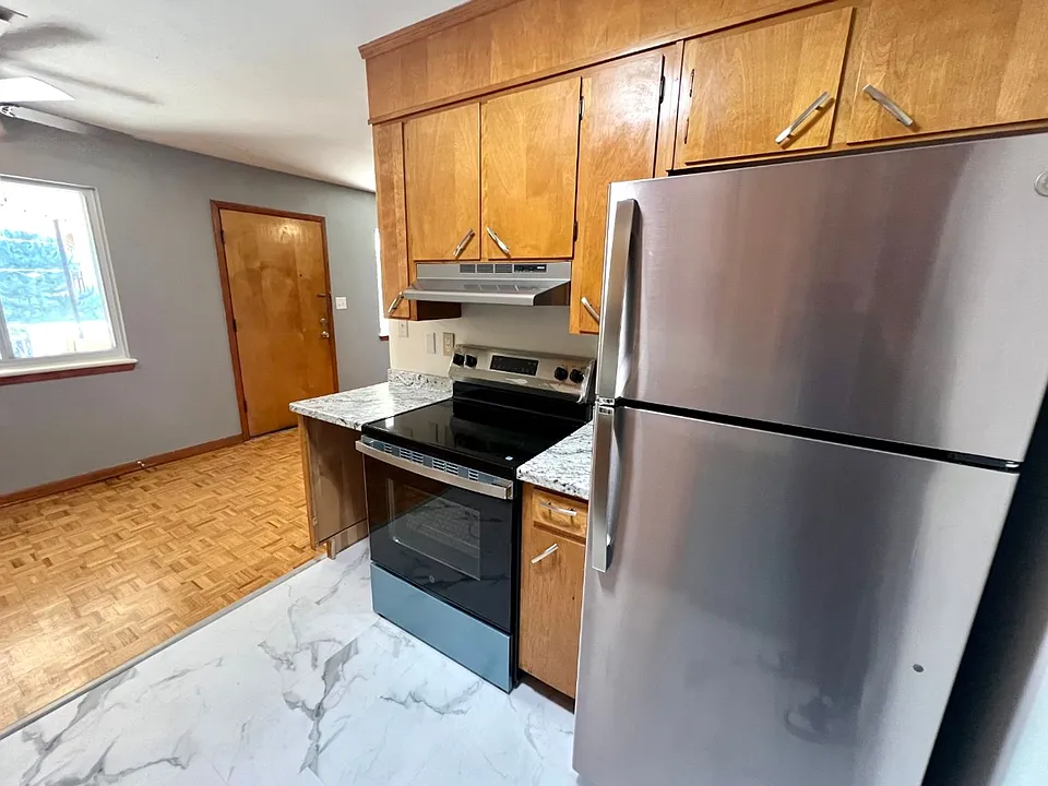 201 Mountain Ave SW
