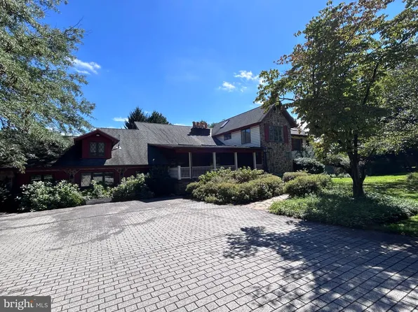 1120 Clover Ln, Glen Mills, PA 19342