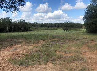 1073 Old Pin Oak Rd, Paige, TX 78659