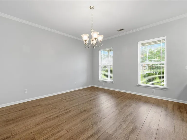 8 Woods Way — Photo 39