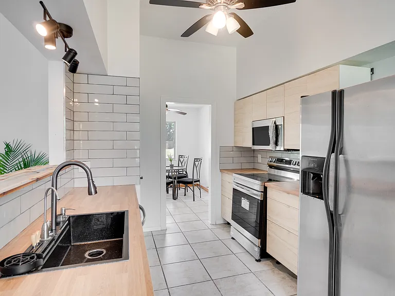 8724 Tall Pine Ln — Photo 24
