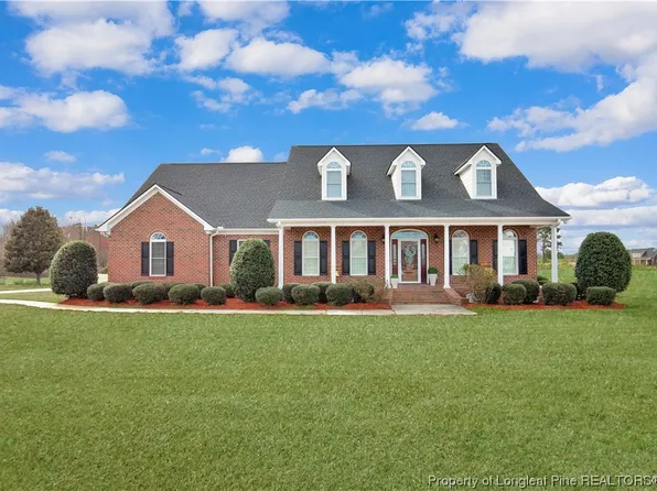 1281 Timberlake Dr, Clinton, NC 28328