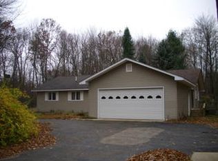 2559 N Peacock Trl, Irons, MI 49644