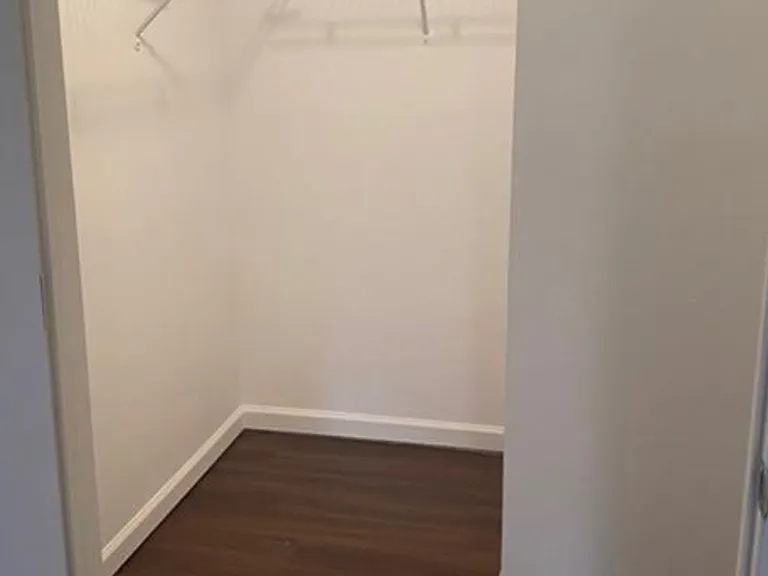 1005 Camelot Dr #1005 — Photo 12