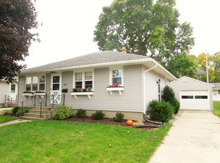 290 18th St, Fond Du Lac, WI 54935